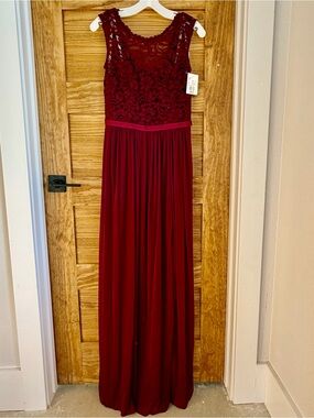 David's Bridal Formal Wine Lace Dress with Long Mesh Skirt Women's Size 6 *NWT*